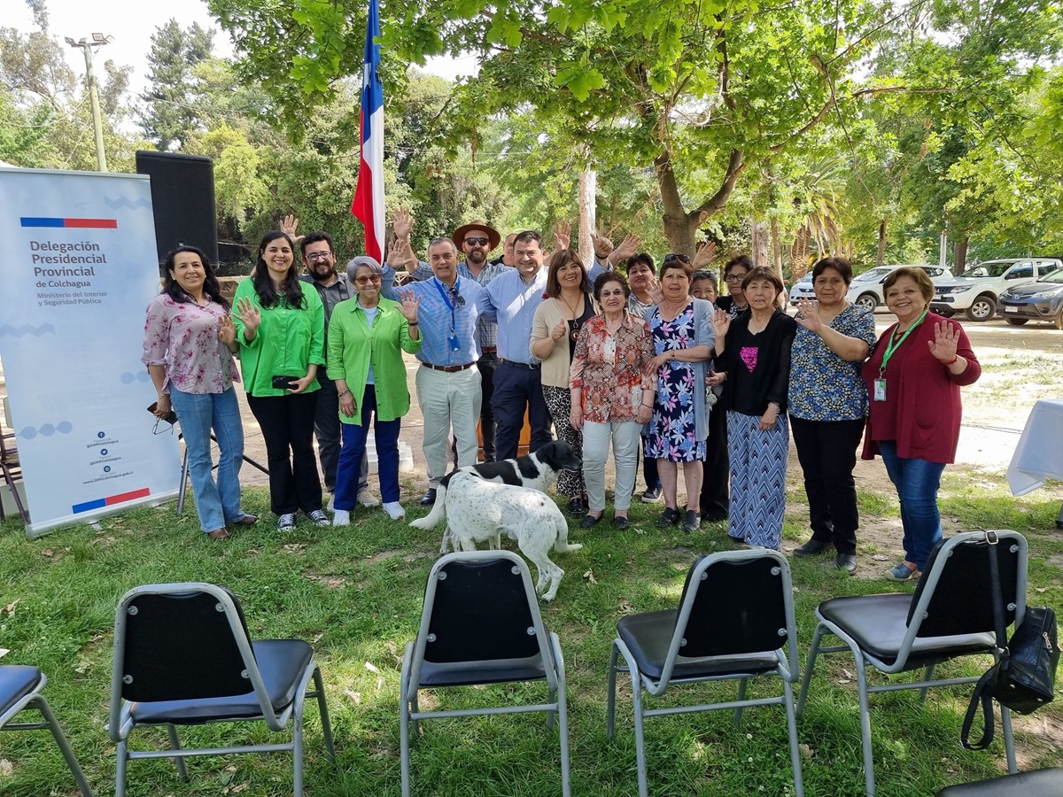AGRUPACIONES SOCIALES DE LAS COMUNAS DE PERALILLO Y CHÉPICA RECIBIERON EL FONDES