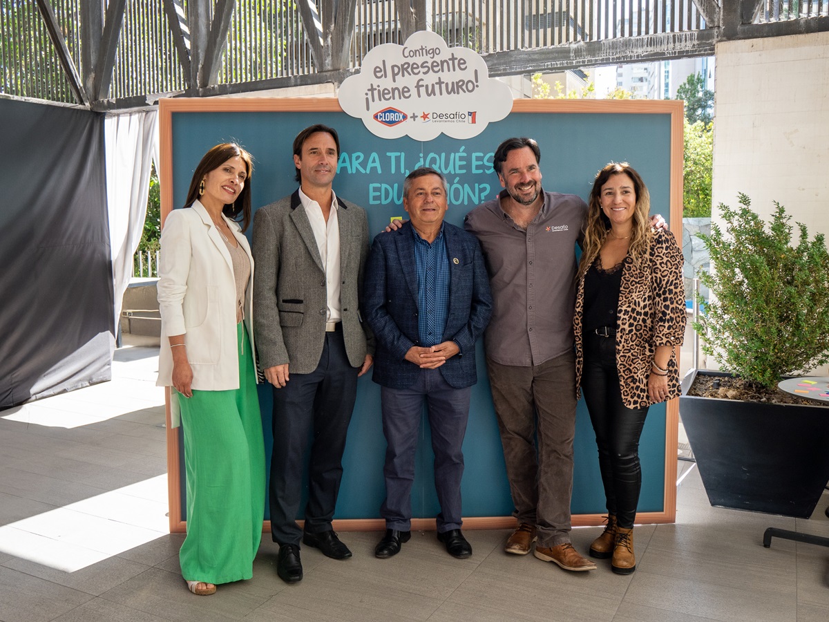 EL PRESENTE TIENE FUTURO CLOROX Y DESAFÍO LEVANTEMOS CHILE SE UNEN POR LA EDUCACIÓN Y LA SALUD EN ESCUELAS VULNERABLES 2