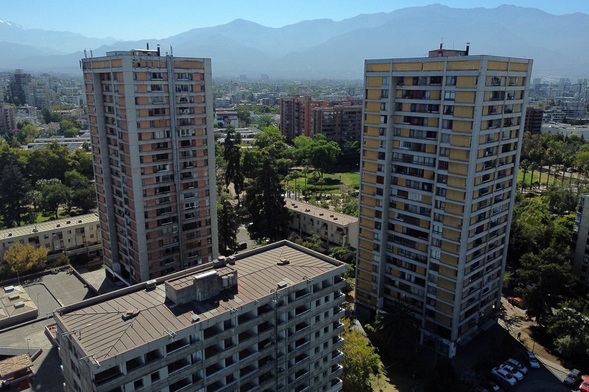 EN CHILE 4 DE CADA 10 PERSONAS DESISTEN DE SU PROMESA DE COMPRA VENTA PARA ADQUIRIR UNA VIVIENDA NUEVA