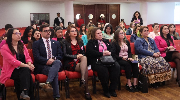 UNIVERSIDAD AUTÓNOMA CONMEMORA EL DÍA MUNDIAL DEL CÁNCER DE MAMA CON SEMINARIO PARA SOBREVIVIENTES 2