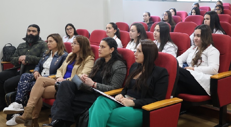 UNIVERSIDAD AUTÓNOMA PROPICIA DIÁLOGO SOBRE LA SALUD DIGITAL Y SUS DESAFÍOS ÉTICOS 2