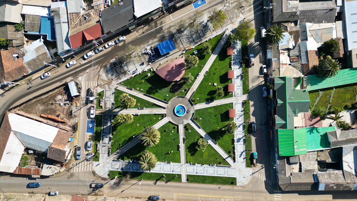 PELLUHUE CUENTA CON REMODELADA PLAZA DE ARMAS GRACIAS AL GOBIERNO REGIONAL DEL MAULE