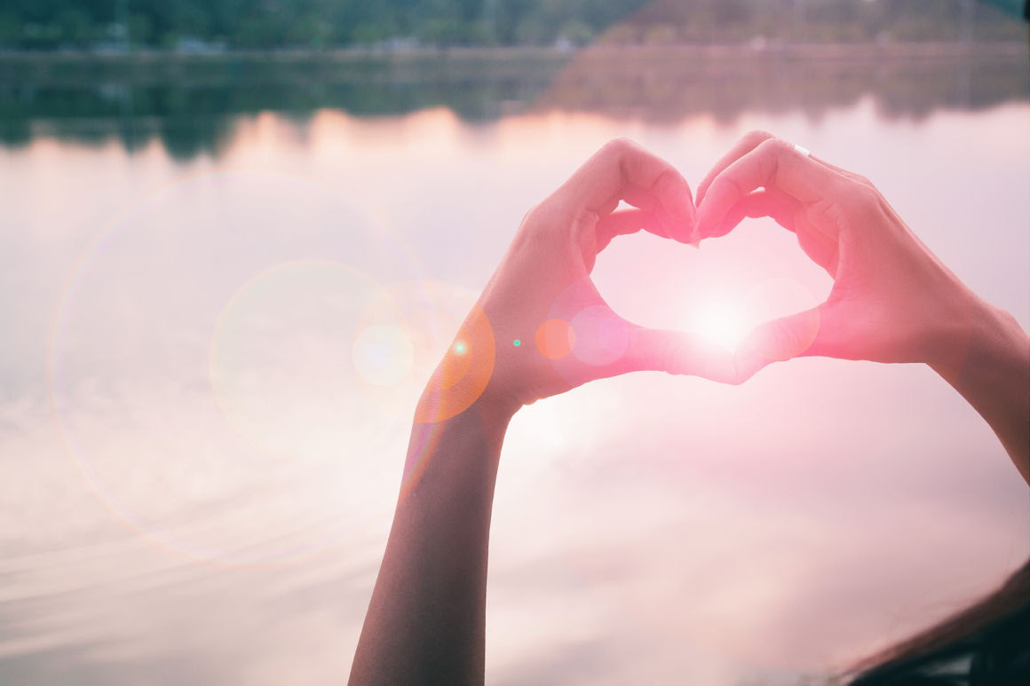 EL AMOR ESTÁ EN EL AIRE Y EN TU CUERPO ESPECIALISTA CONFIRMA LOS SÍNTOMAS DEL ENAMORAMIENTO