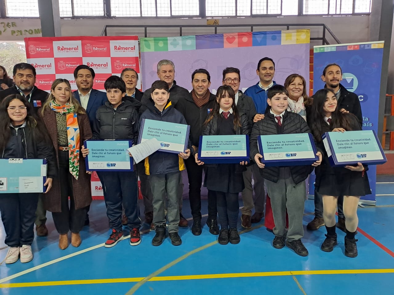 155 ESTUDIANTES DE ROMERAL RECIBEN LA BECA TIC DE JUNAEB Romeral 1