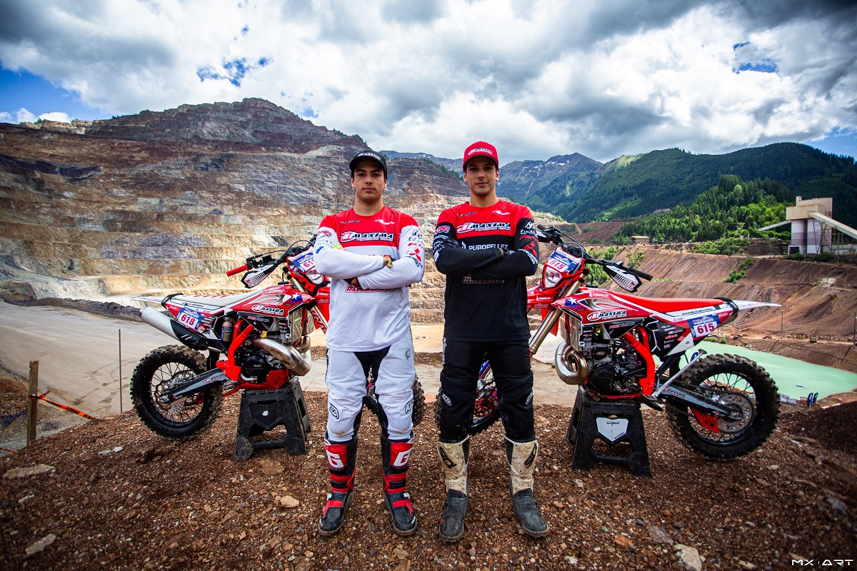 CAMILO Y FÉLIX HERRERA SE SUMAN A MITSUBISHI MOTORS COMO AMIGOS DE LA MARCA Primos Herrera