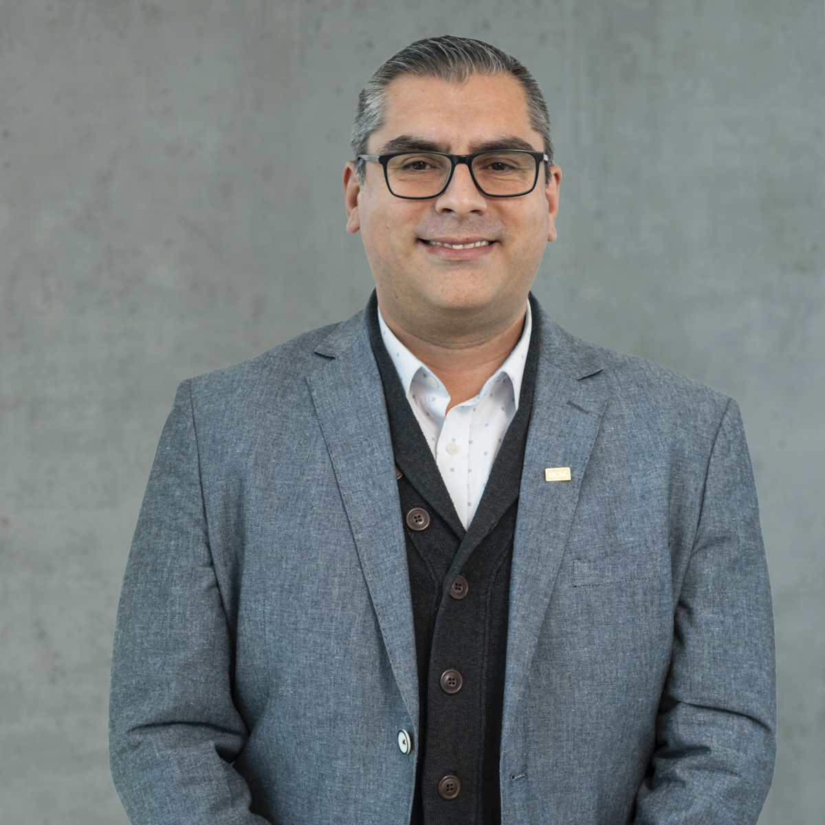 ACADÉMICO DE LA UCSC ANALIZA EL ROL FORMATIVO Y TERRITORIAL DE ESTOS ESPACIOS PARA EL DESARROLLO DEL ECOSISTEMA AUDIOVISUAL NACIONAL. Manuel Rivera Careaga