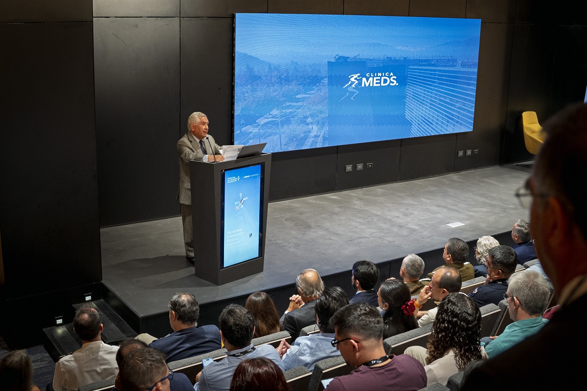 LA FUNDACIÓN AIRBUS Y LA FUNDACIÓN DE LA ACADEMIA FRANCESA DE MEDICINA FAM IMPARTIERON POR PRIMERA VEZ EN CHILE UN CURSO DE FORMACIÓN EN MEDICINA DE EMERGENCIA EN HELICÓPTERO HEMS 1 1