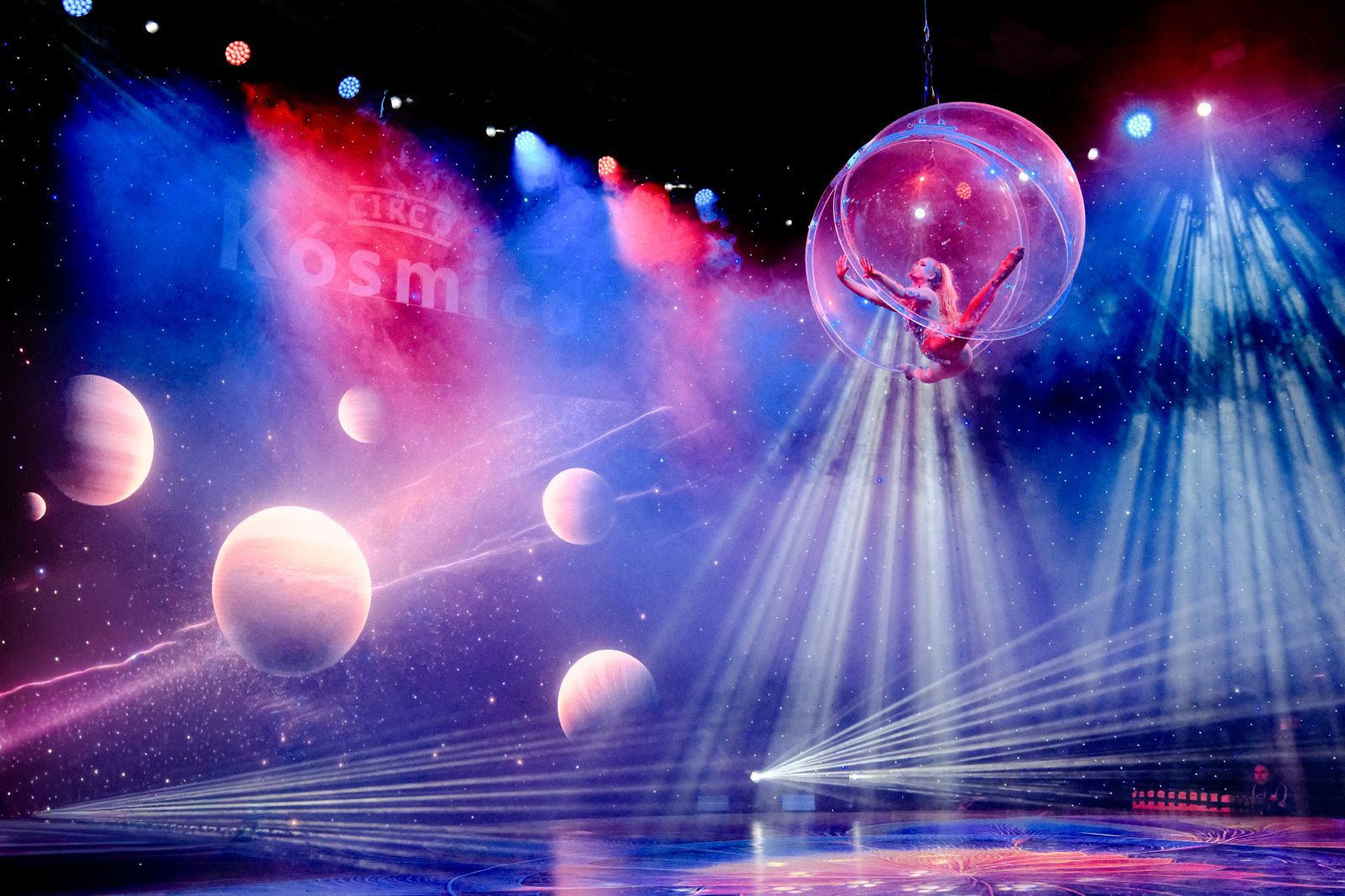 AUGUSTO SCHUSTER Y EL ASTRÓNOMO JOSÉ MAZA LLEGAN A RANCAGUA COMO PROTAGONISTAS DEL CIRCO KÓSMICO DE JUMBO IMG 20251010 WA0032