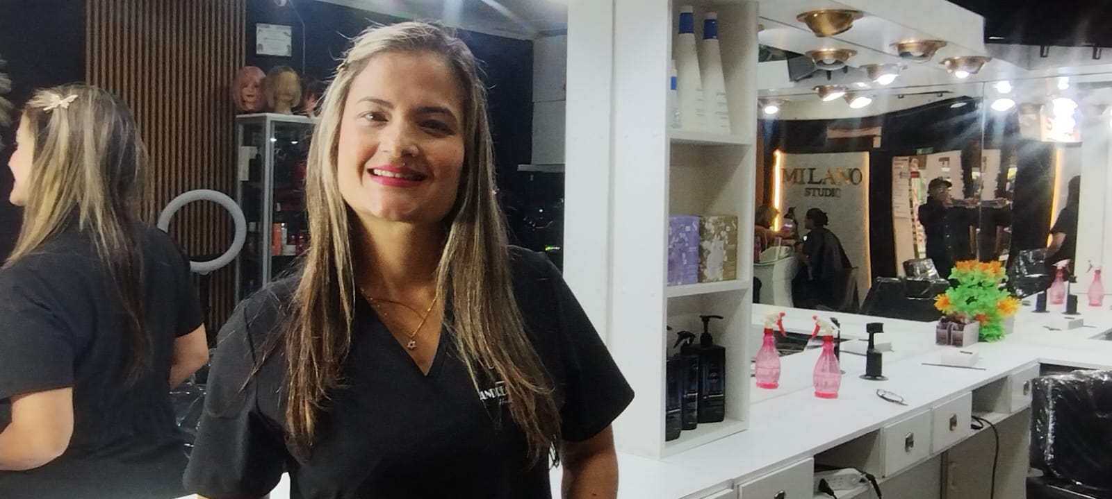 “AQUÍ LA GENTE NO SOLO SE ARREGLA, SALE DISTINTA”: OCHO AÑOS DE TRABAJO DETRÁS DE ANDREA VALENCIA SALÓN EN RANCAGUA